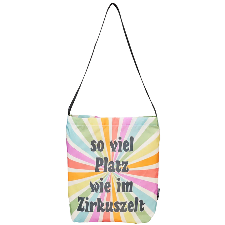 Bunte Umhängetasche mit Aufdruck 'so viel Platz wie im Zirkuszelt', Regenbogenmuster