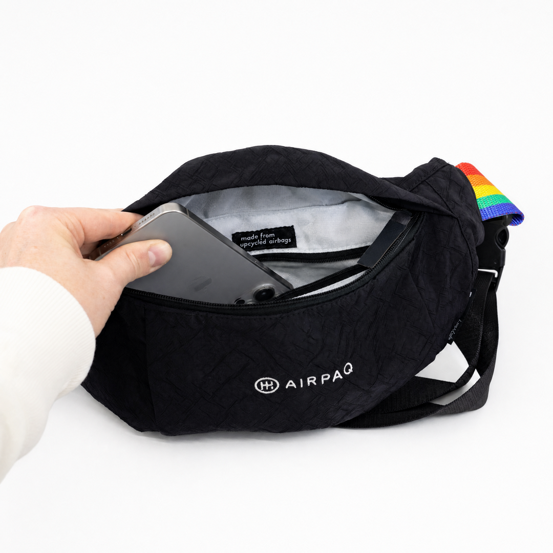 Hip Baq Large Pride Edition- Die erwachsene Nichtmehr-Hüfttasche für die Schulter