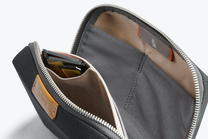 Tech Kit Compact Organizer Bellroy 